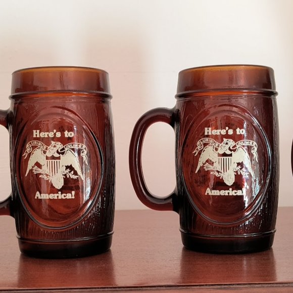VINTAGE USA HERE'S TO AMERICA! BICENTENNIAL AMBER  BEER STEIN MUG Set of 4 - Picture 1 of 12